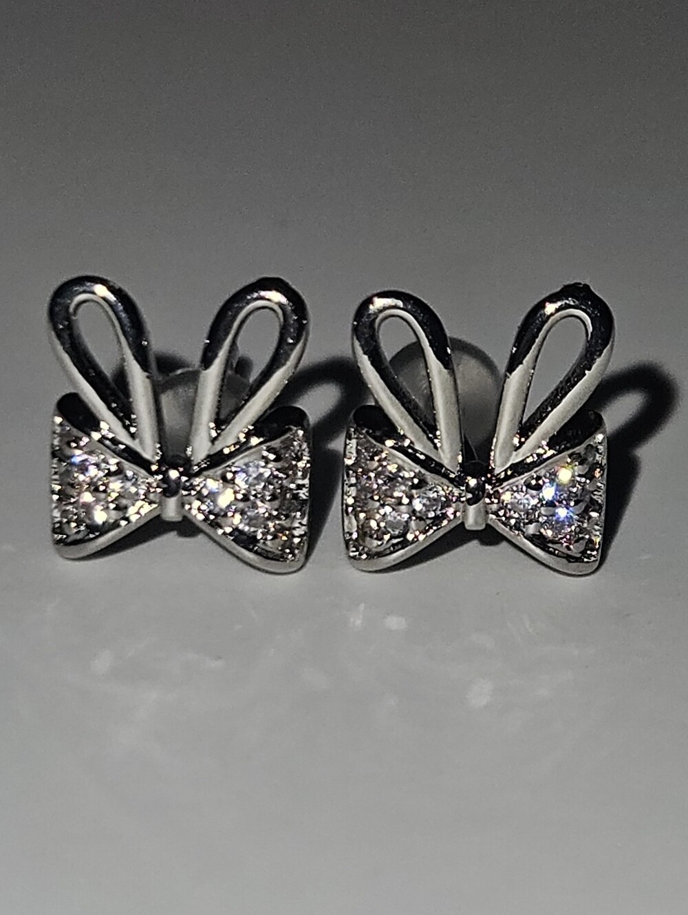 Bunnies & Bows Earrings – Silver Spark (Flawed)